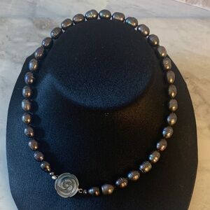 Elegant Tahitian Black Pearl Necklace with Rose Accent